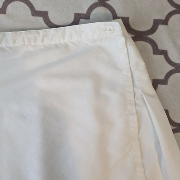 Retro Vintage Adidas Tennis Skirt in White, with Pleats - Picture 6 of 7